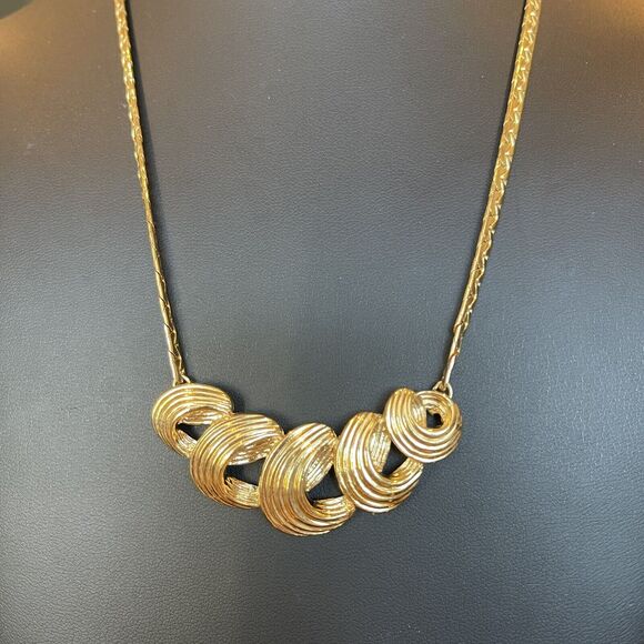 Vintage Estate Avon Ribbon Curl Necklace Swirl Flat Chain 1989 Gold Tone - Picture 3 of 5